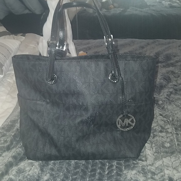 Michael kors handbag - Picture 1 of 6